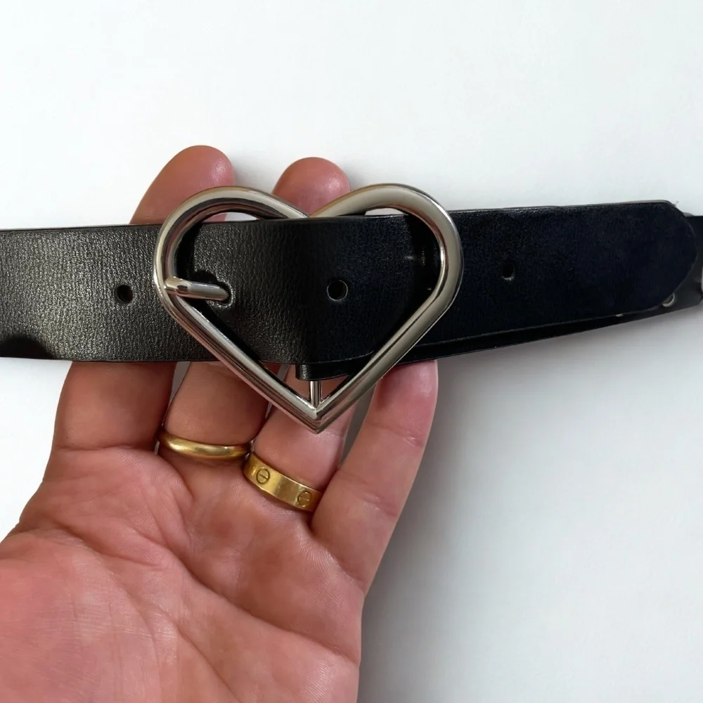 Grungy Heart Buckle Belt